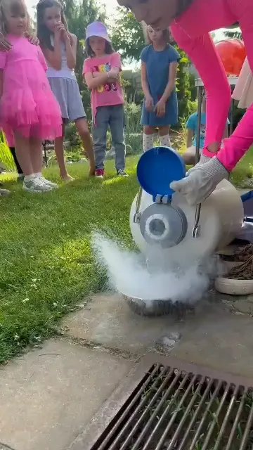 Видео КриоШоу в Твери